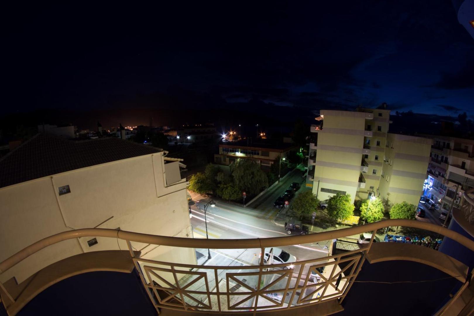 Maria'S Roomstudios Apartments Flats To Let Seaside Heart City Chantzara Spyropoulos Игуменица Екстериор снимка