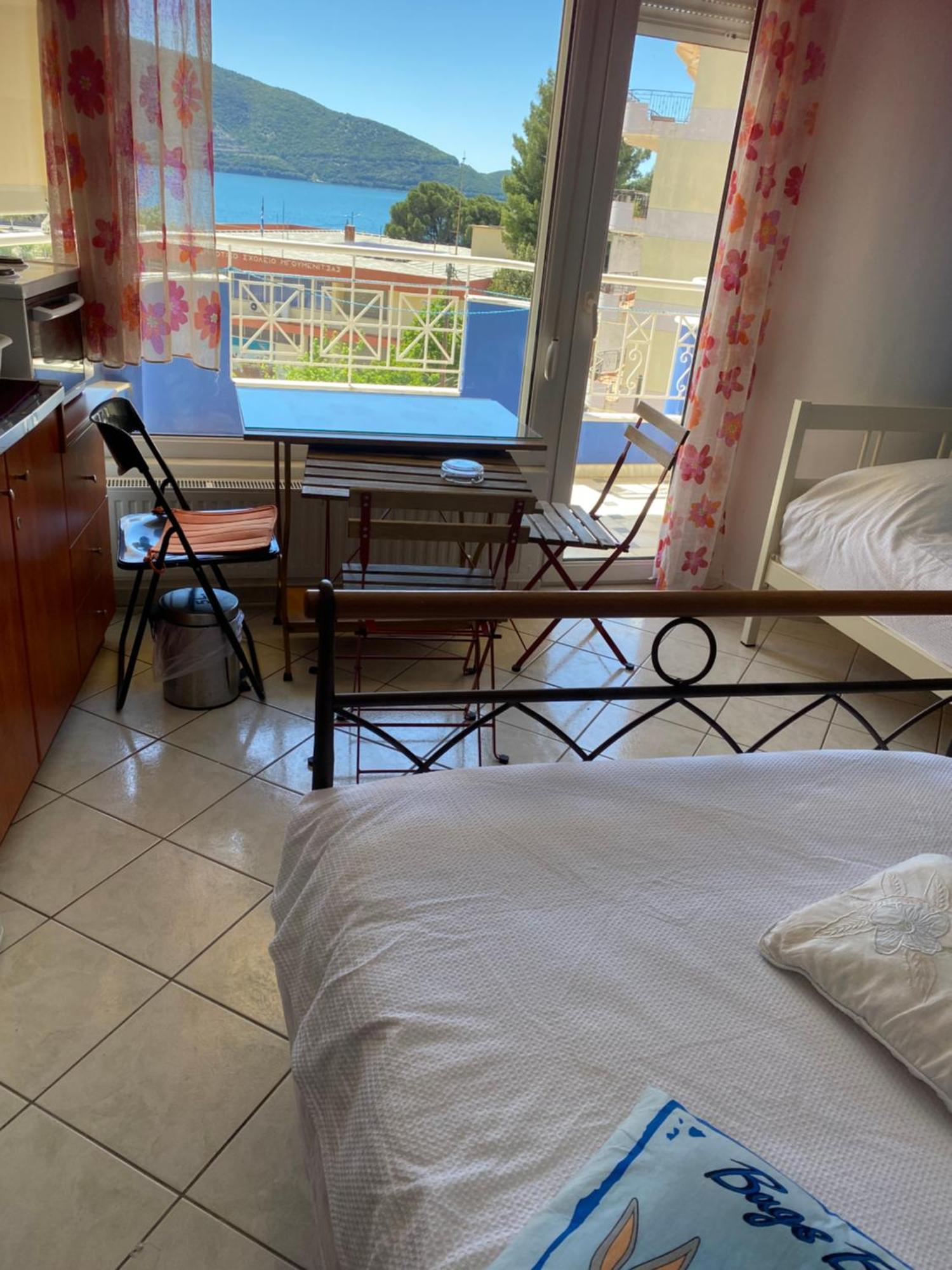 Maria'S Roomstudios Apartments Flats To Let Seaside Heart City Chantzara Spyropoulos Игуменица Екстериор снимка