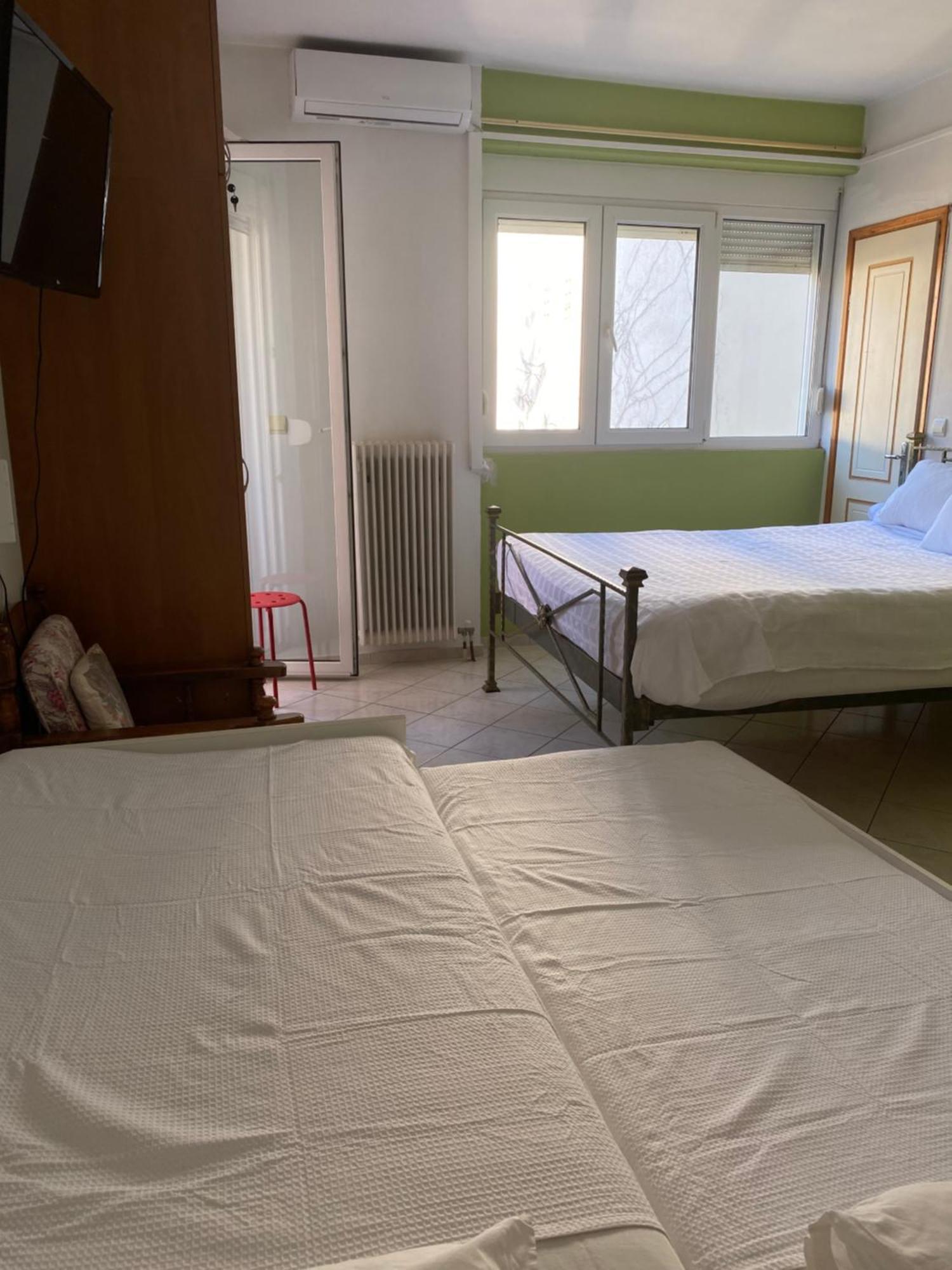 Maria'S Roomstudios Apartments Flats To Let Seaside Heart City Chantzara Spyropoulos Игуменица Екстериор снимка
