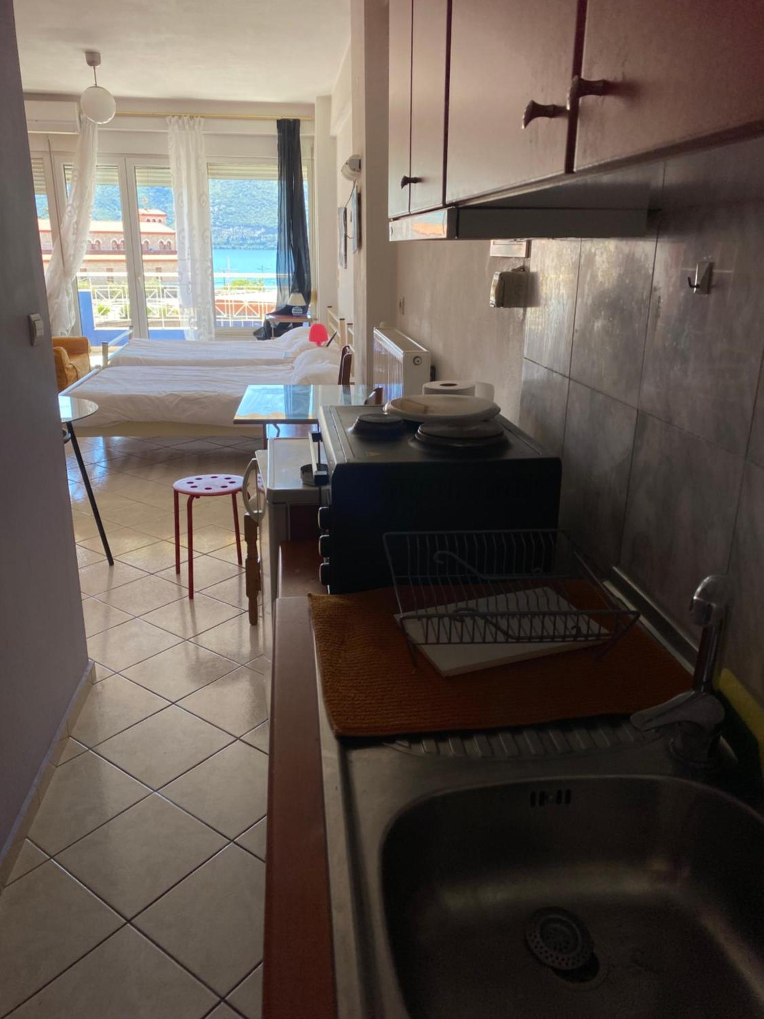 Maria'S Roomstudios Apartments Flats To Let Seaside Heart City Chantzara Spyropoulos Игуменица Екстериор снимка