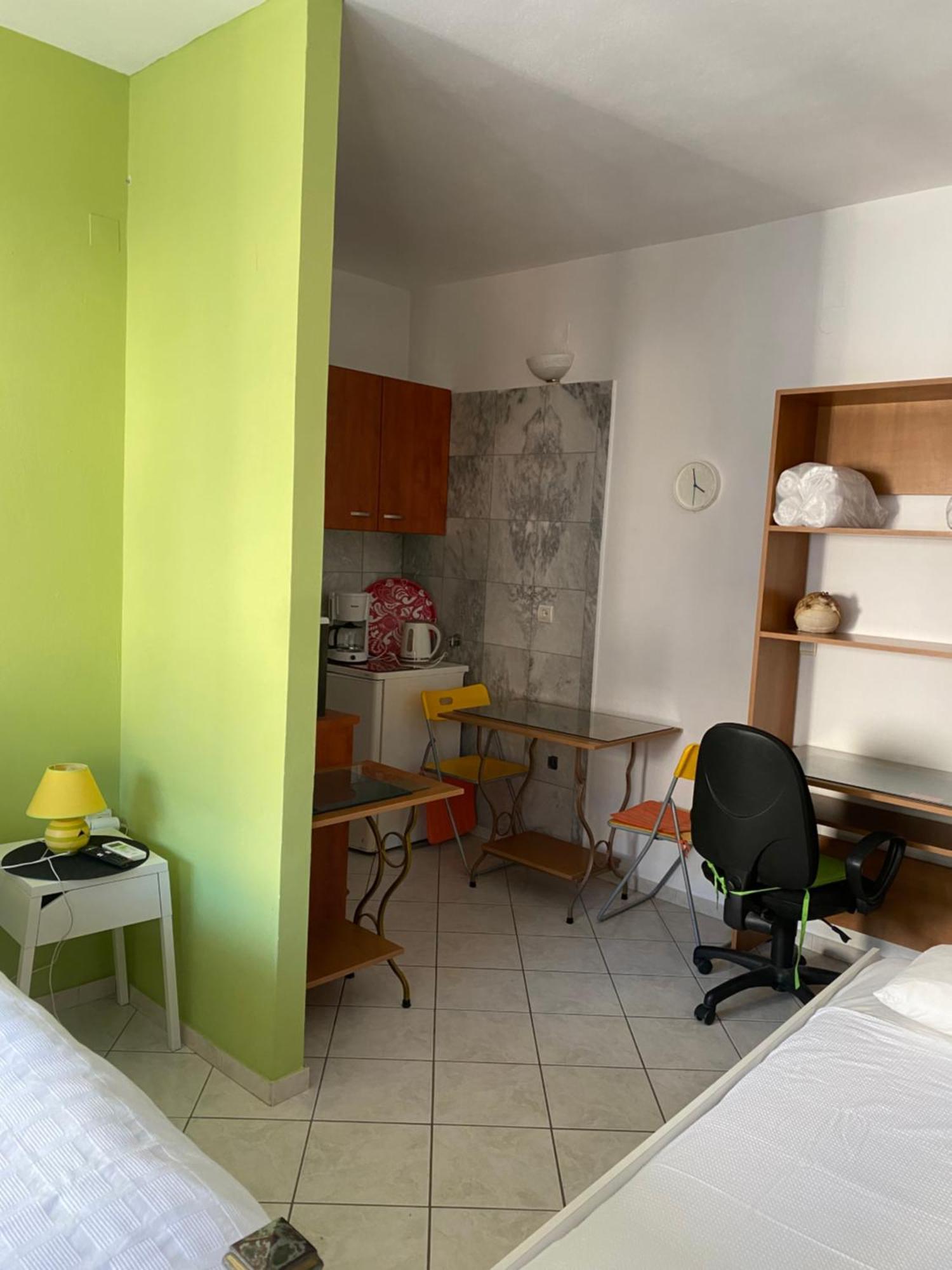 Maria'S Roomstudios Apartments Flats To Let Seaside Heart City Chantzara Spyropoulos Игуменица Екстериор снимка